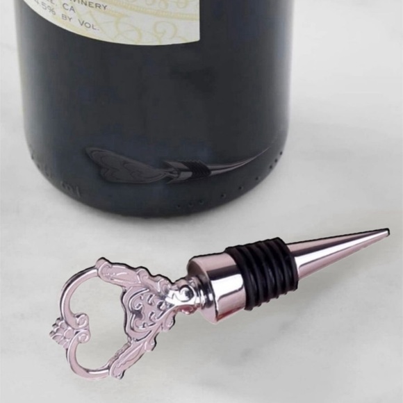 Wine Stopper, Cute Heart Shape, Reusable Wine and Beverage Stopper - Picture 4 of 9